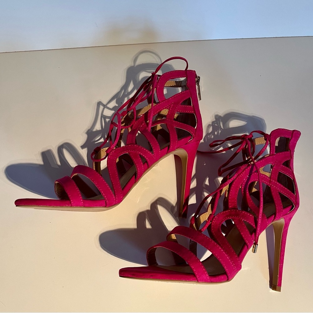 NWOT strappy sandals size 7.5